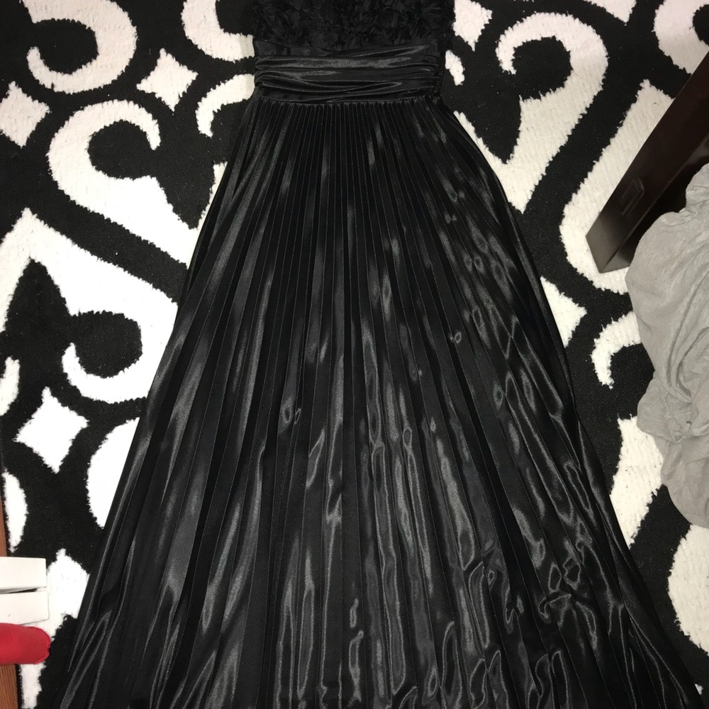 dress - Picture 6 of 7